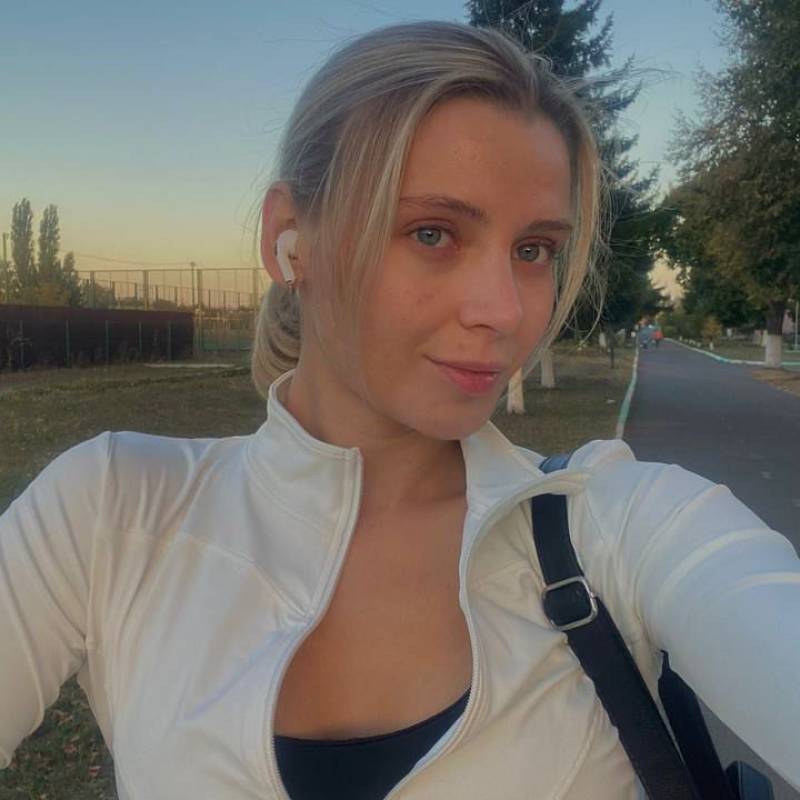 Victoria98436 dating