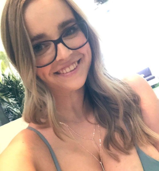 Adriana32605 dating