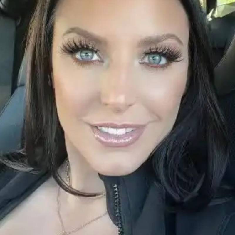Elsbeth63640 dating