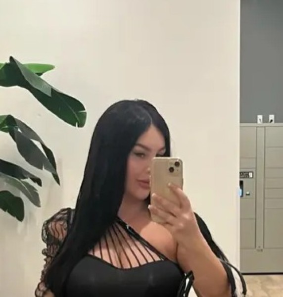 MeliRowland76891 dating
