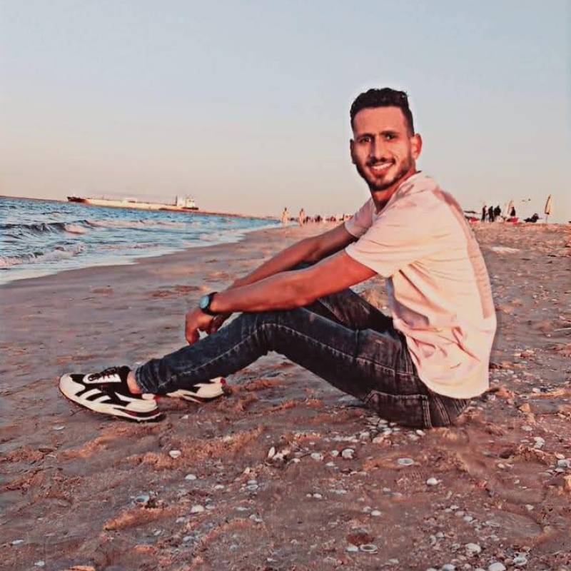 Yasin62926 dating